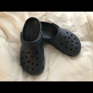 Navy Blue Crocs unisex women’s 9, men’s 7